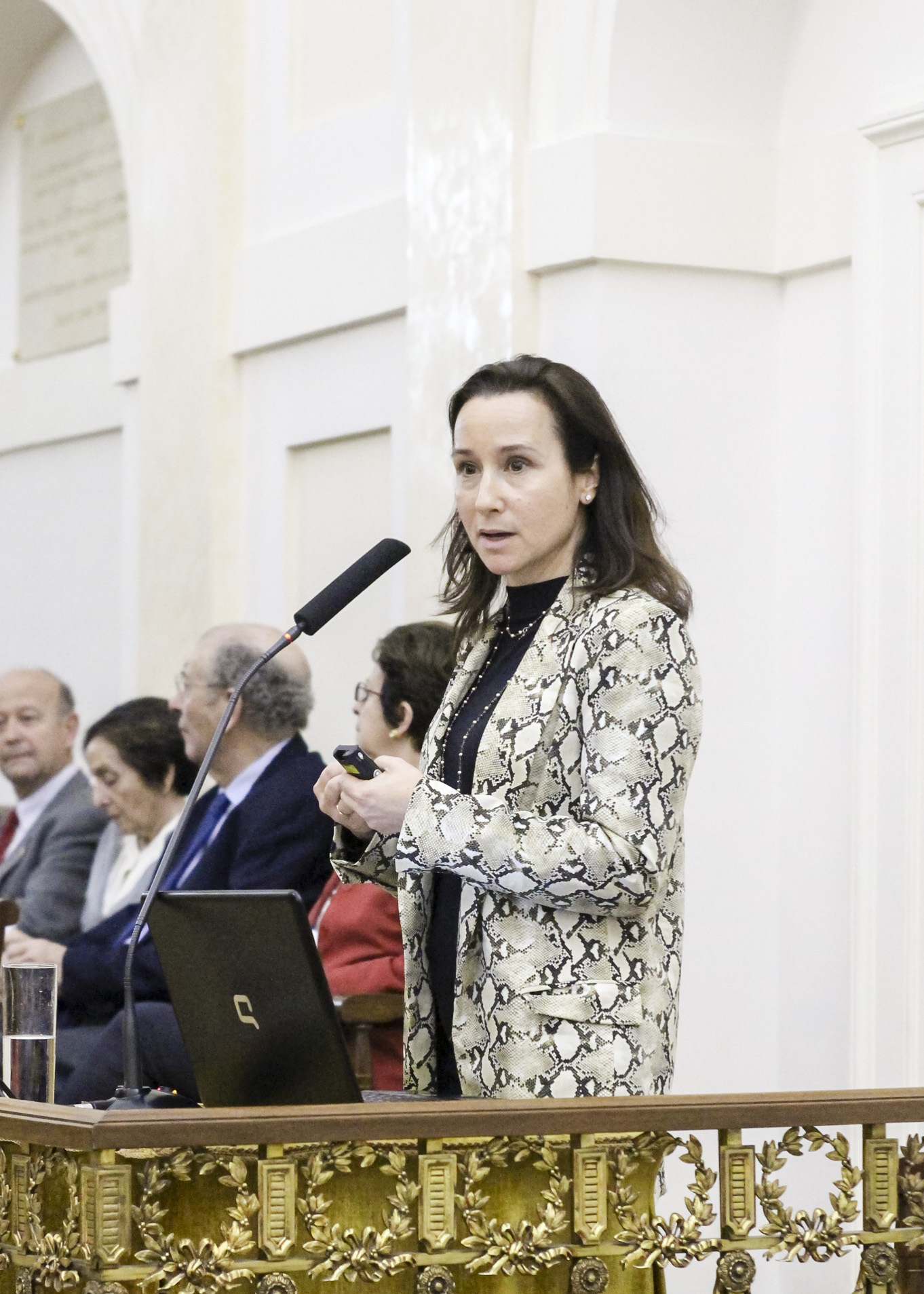 Doctora Guillen Catedra Pedro Guillen