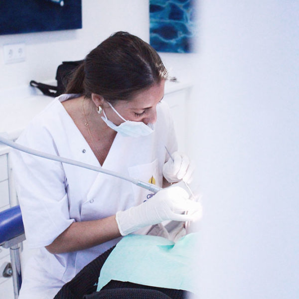 Odontologia Salud y Estética Dental